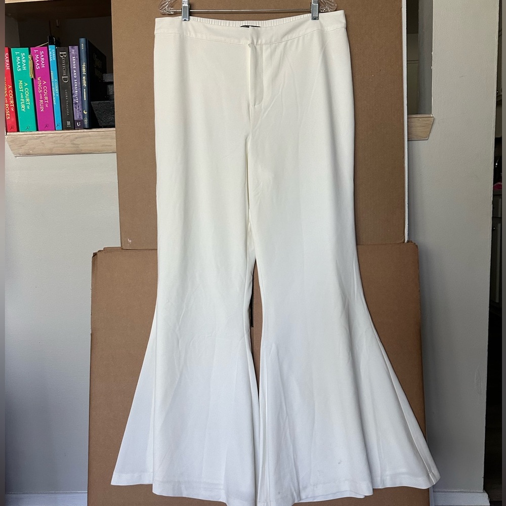 Heidi Daus Women’s Crepe Flare Pants